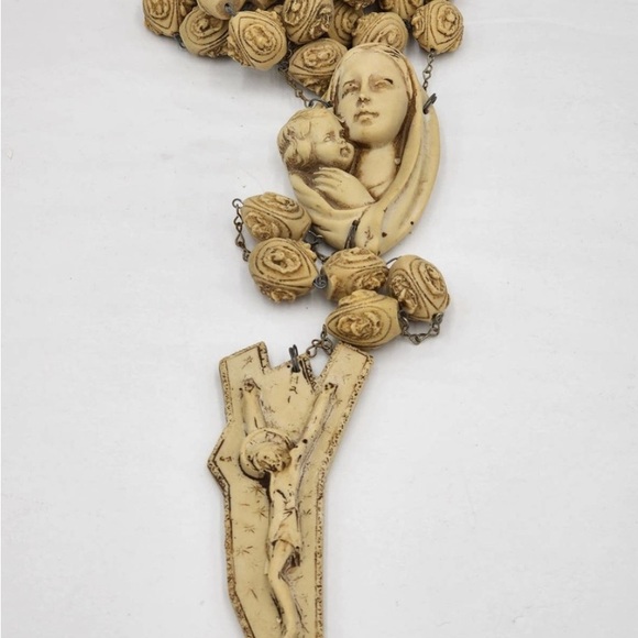 Large Wall Rosary Alabasterite 66" - Picture 6 of 12